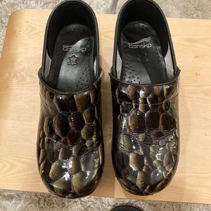 COPY - Dansko Green Black Marble Excellent condition